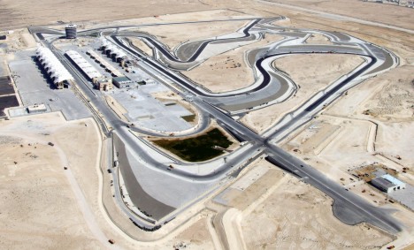 Banen er ikke helt færdig på dette billede - men det begynder at ligne
(Foto: Bahrain International Circuit)
